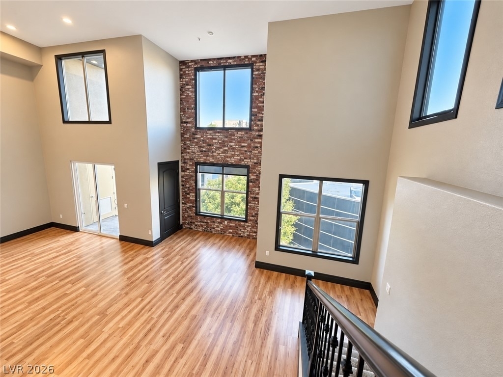 26 E Serene Avenue - Photo 2