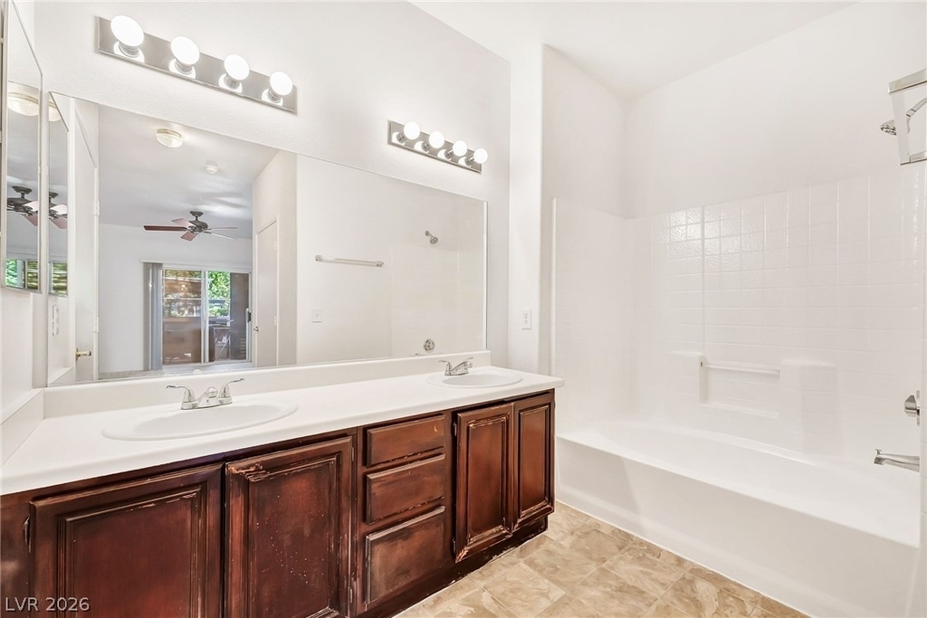 10245 S Maryland Parkway - Photo 16