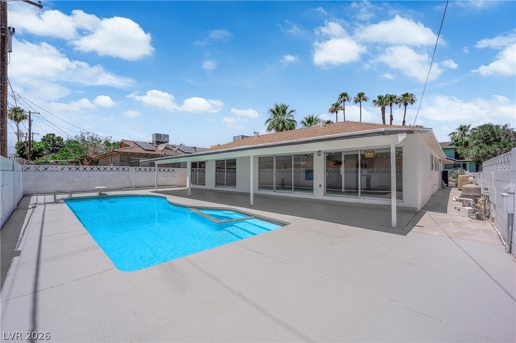 1524 Bonita Avenue - Photo 1