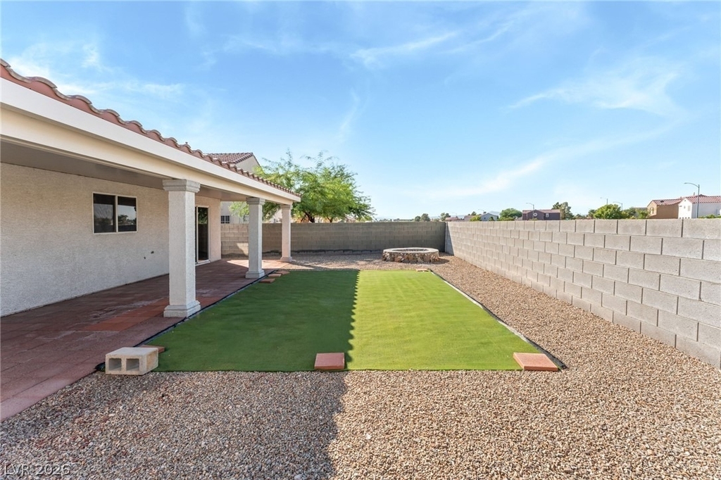 857 Lantham Place - Photo 31