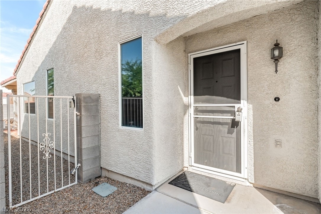 857 Lantham Place - Photo 2