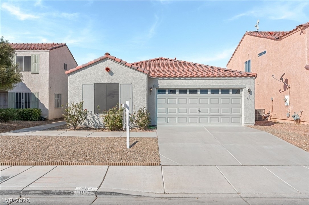 857 Lantham Place - Photo 1