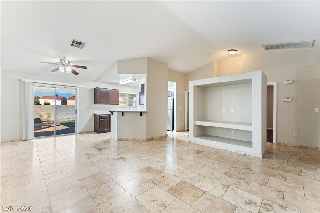 857 Lantham Place - Photo 4