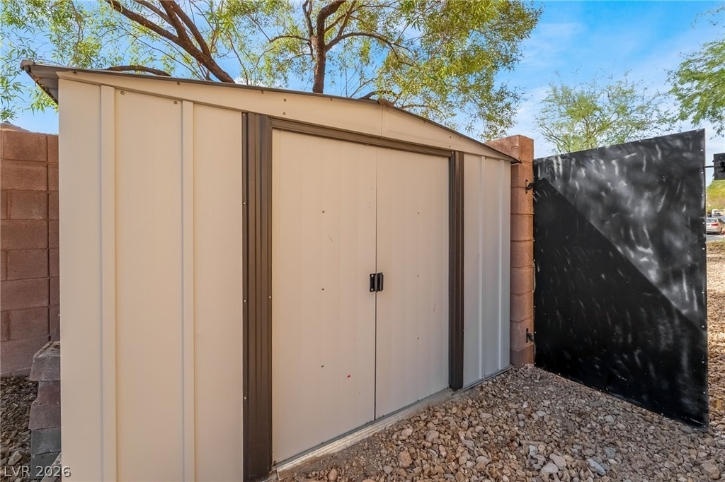 10328 Burwood Street - Photo 40
