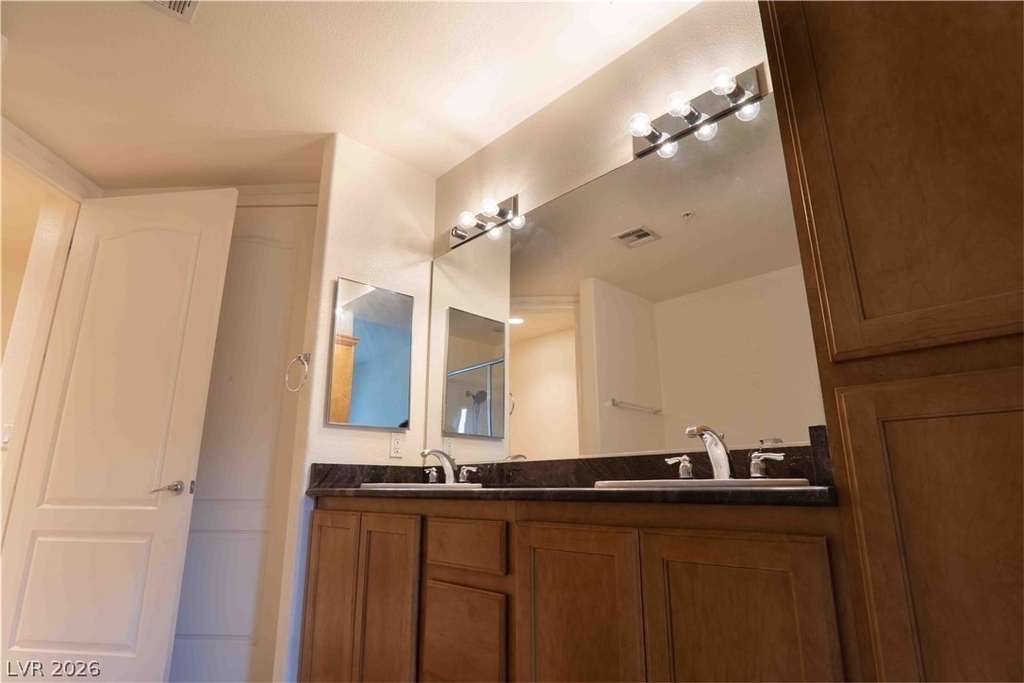 44 E Serene Avenue - Photo 18