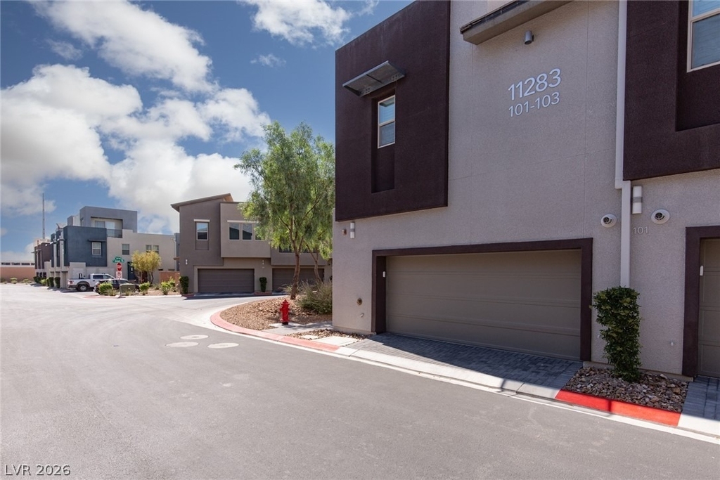 11283 Cactus Tower Avenue - Photo 2