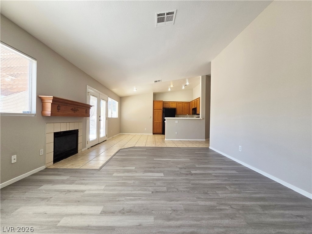 2115 Falcon Crest Avenue - Photo 3