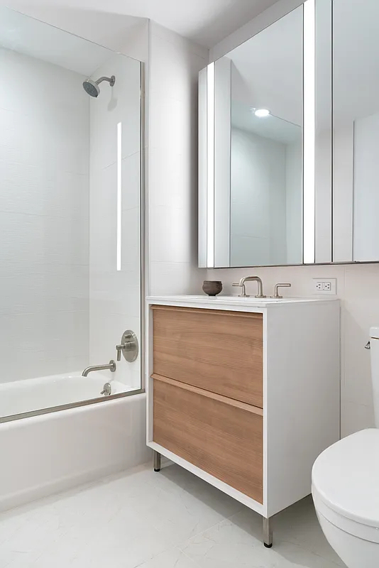 87 Commercial Street - Photo 3