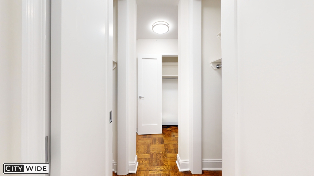 165 East 35th Street #5H - Photo 3