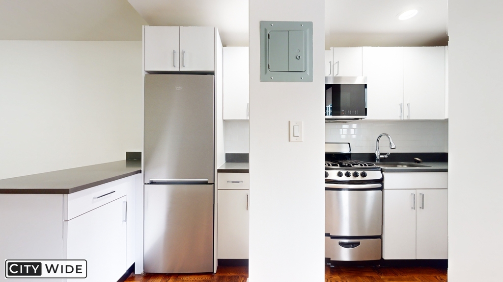 165 East 35th Street #5H - Photo 4