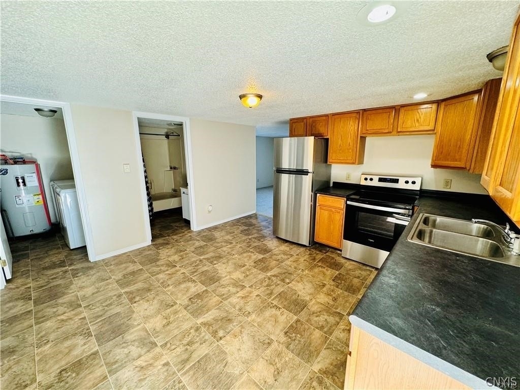 3 Downstairs Lathrop Street - Photo 1