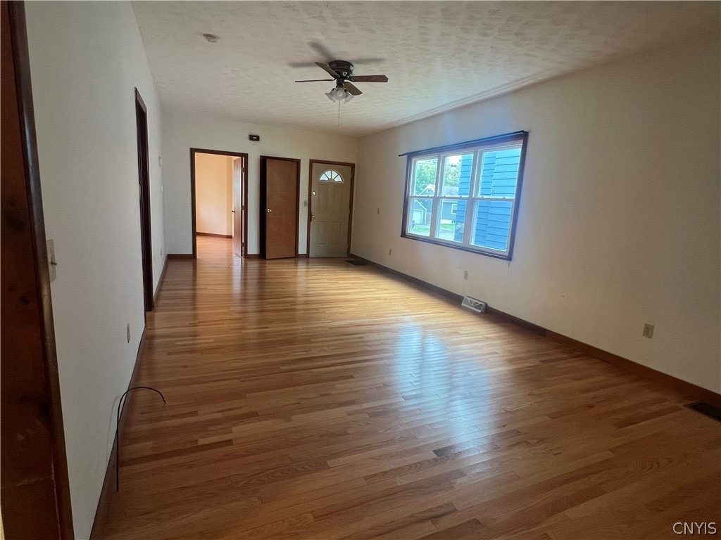 416 Hamilton Street - Photo 2