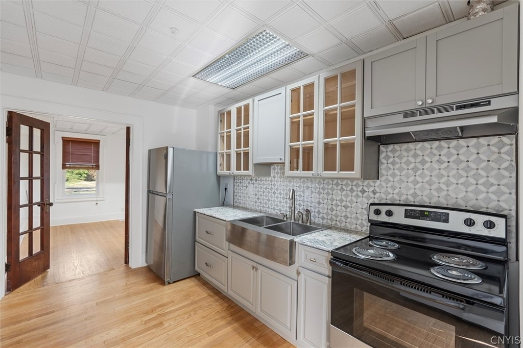 4914 W Seneca - Photo 3
