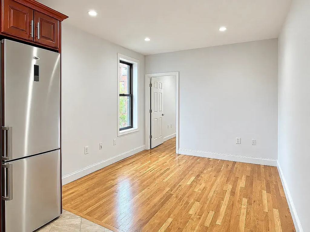 330 Lewis Avenue - Photo 0