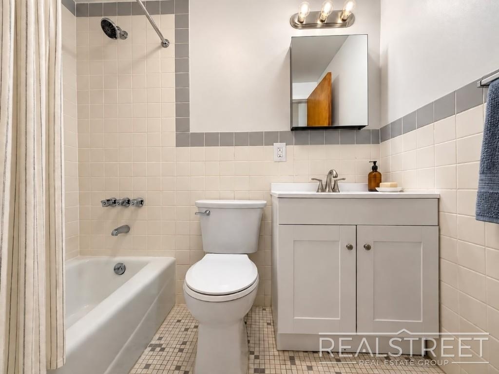 93 Underhill Avenue - Photo 8