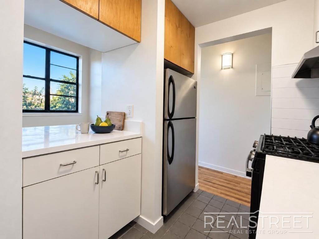 93 Underhill Avenue - Photo 3