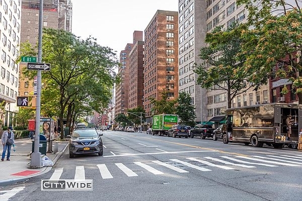 324 East 91st Street - Photo 5