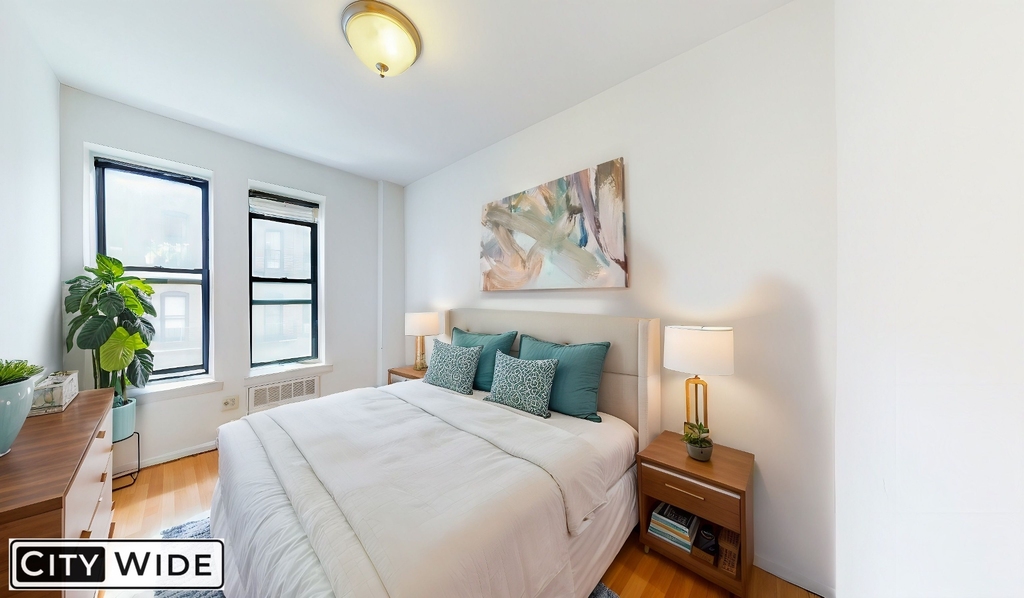 324 East 91st Street - Photo 2
