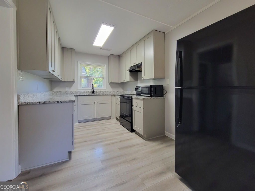 426 Northcrest Drive - Photo 3