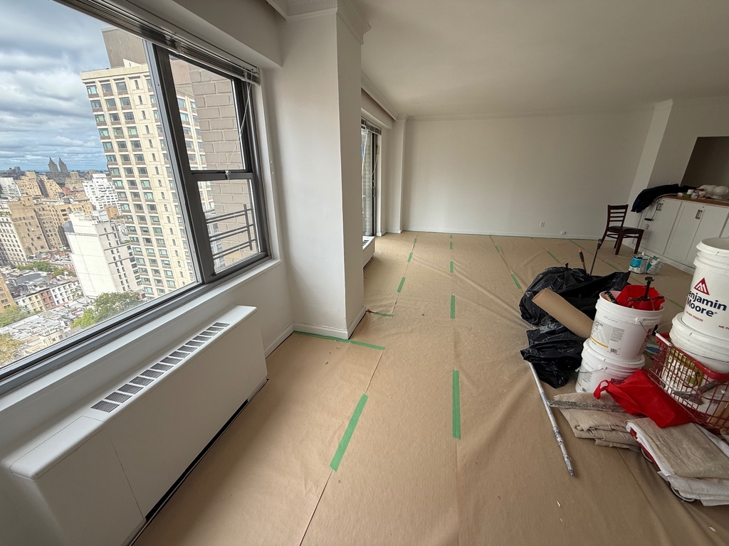 East 64th Street - Photo 3
