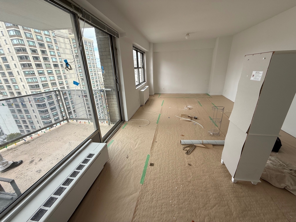 East 64th Street - Photo 19