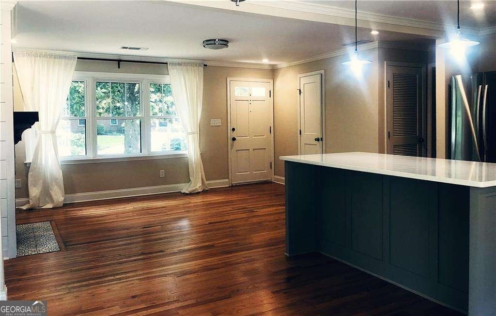 3138 Wiltshire Drive - Photo 3