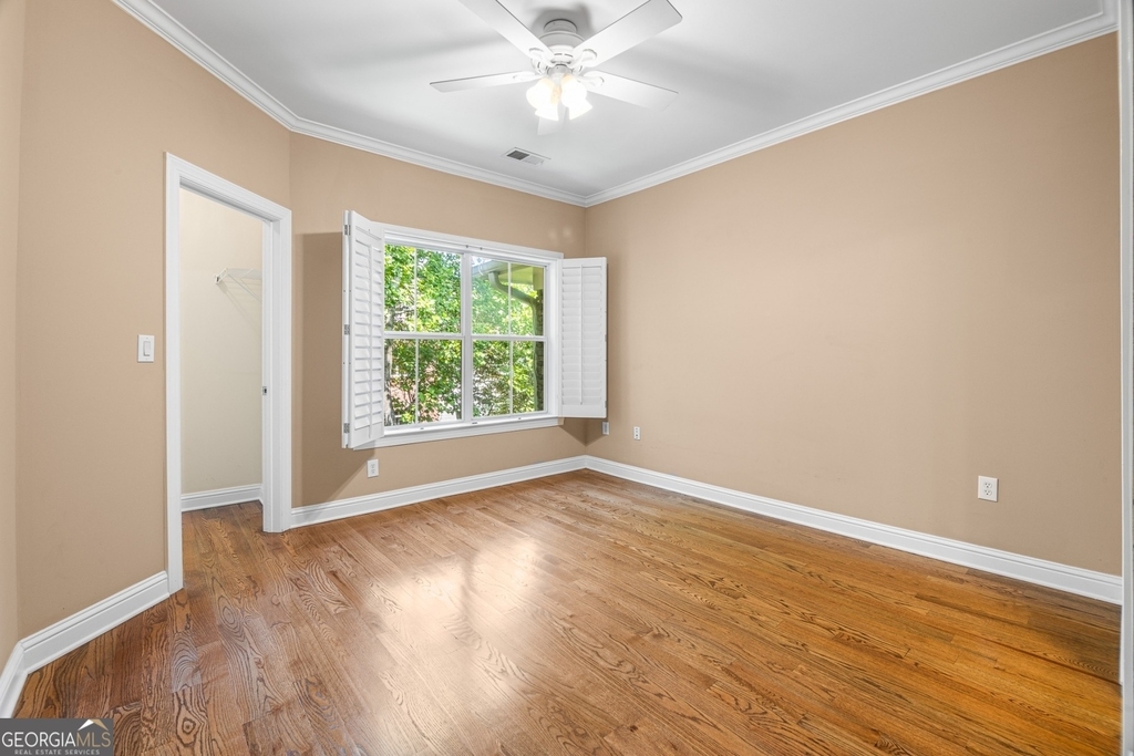 5600 Glenridge Park - Photo 12