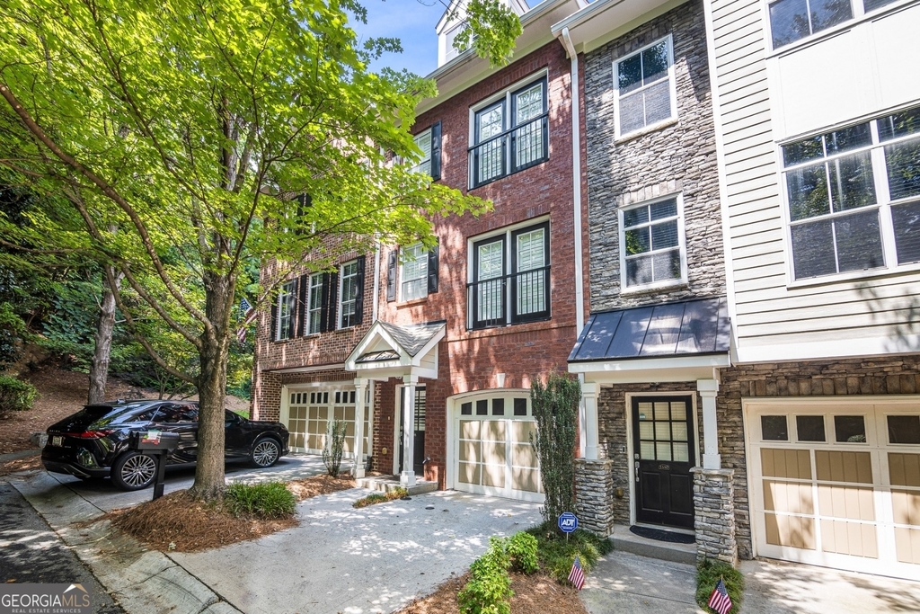 5600 Glenridge Park - Photo 0