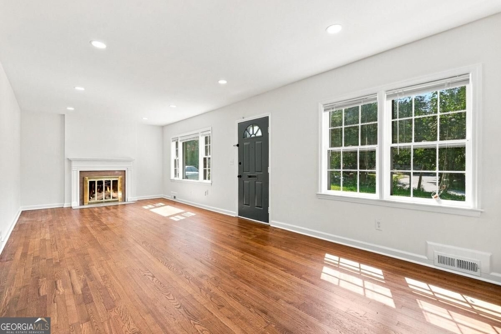 1368 Scott Boulevard - Photo 1