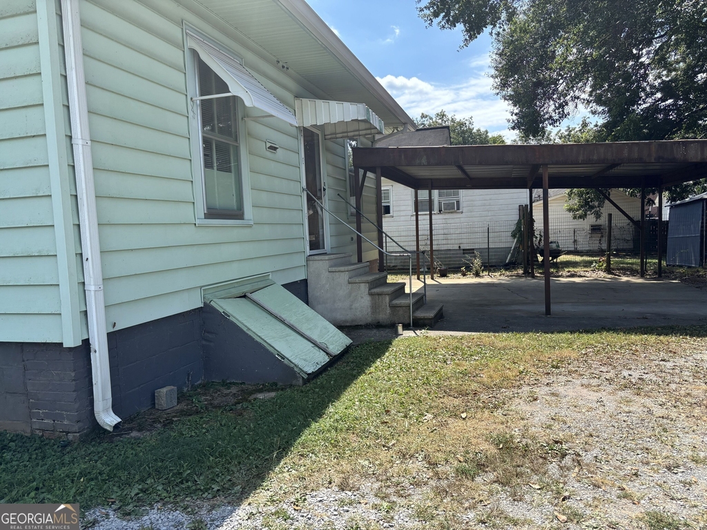 109 Newcomb Street - Photo 1