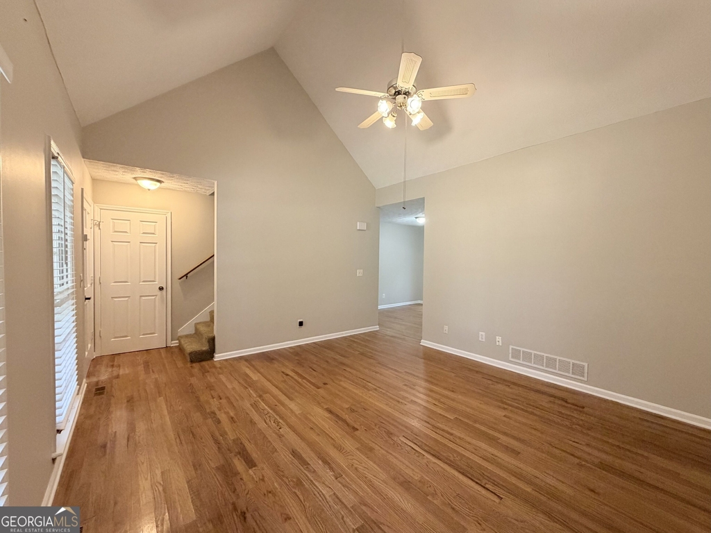 4007 Lindley Circle - Photo 3