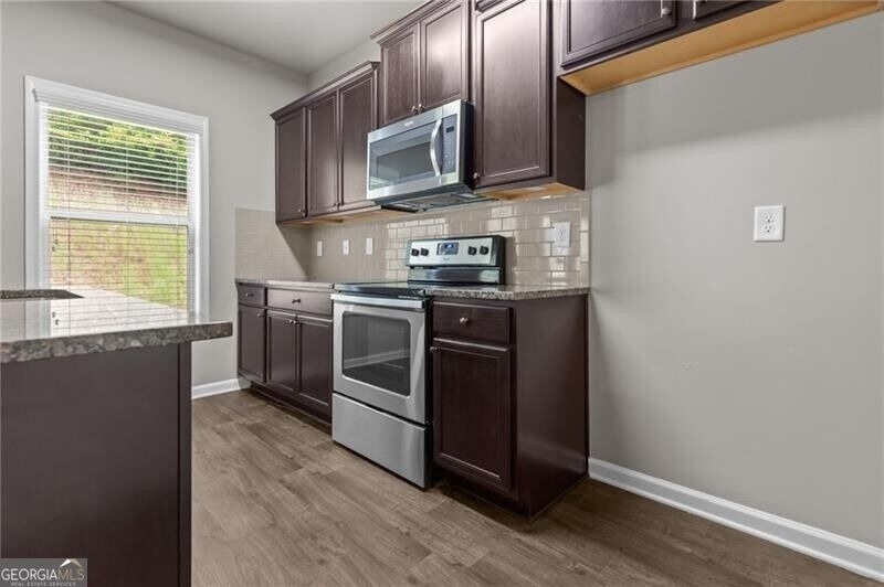 891 Walnut Woods Drive - Photo 12