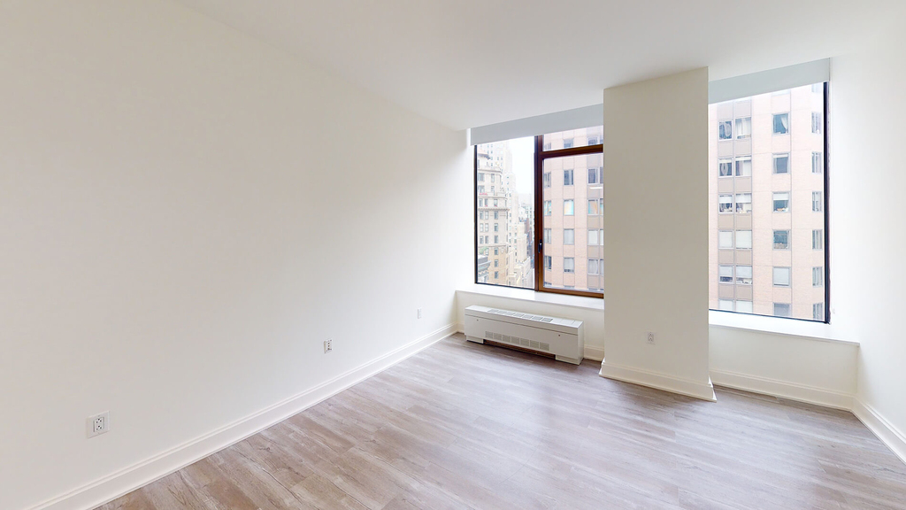 10 Hanover Square - Photo 2