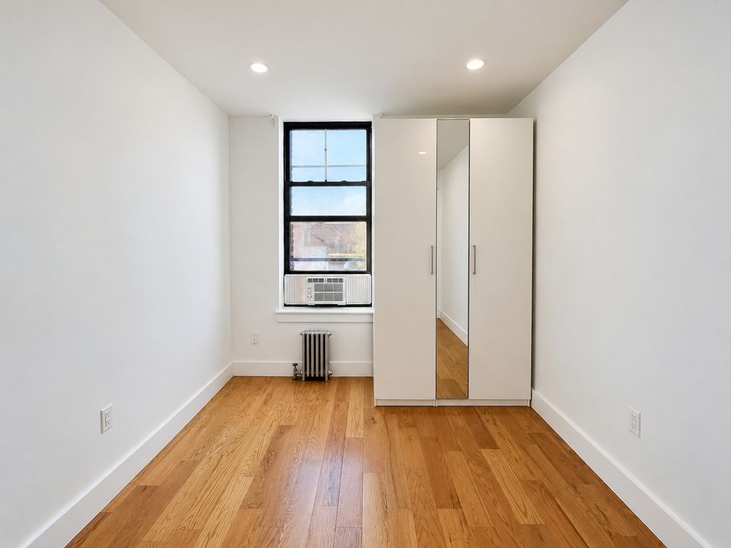 115 Carlton Avenue - Photo 4