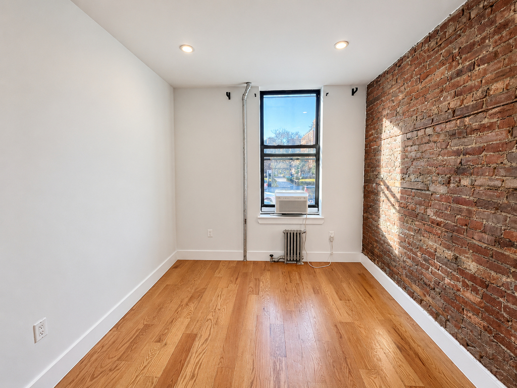 115 Carlton Avenue - Photo 0