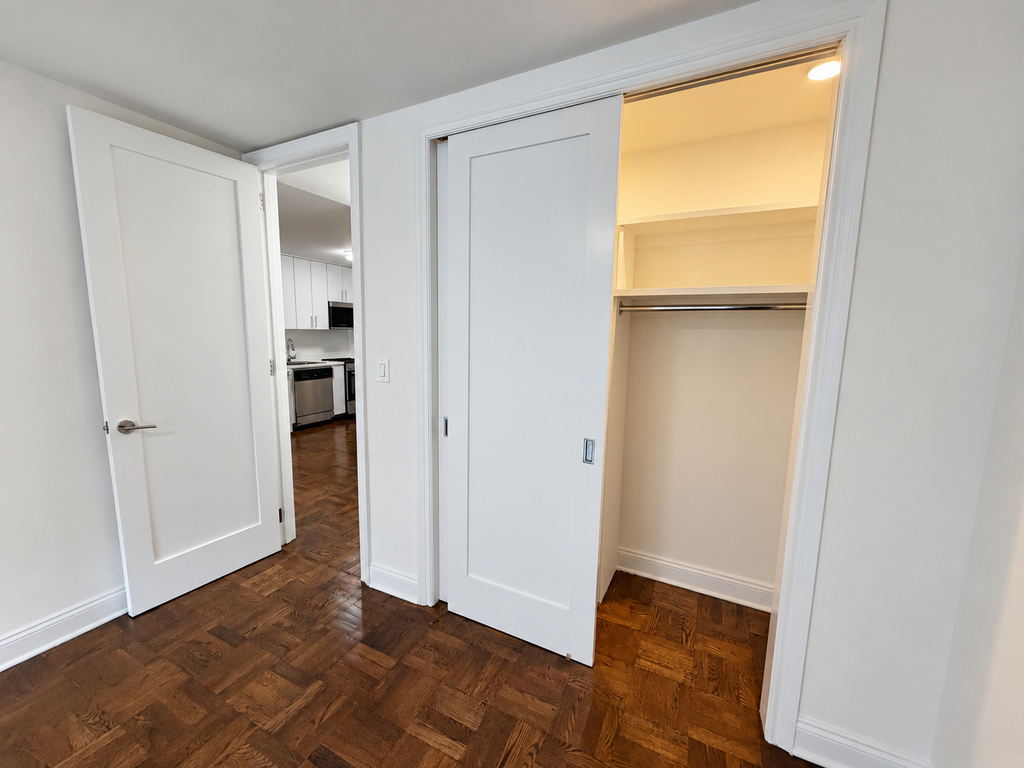 East 35th Street - Photo 5