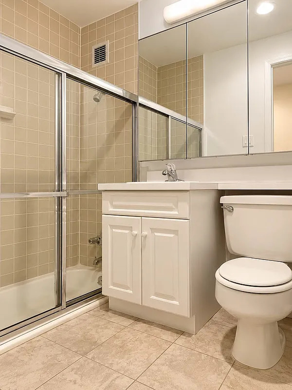 201 East 12th Street - Photo 4