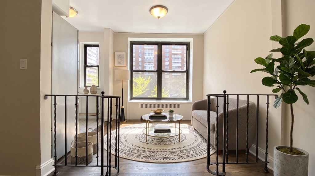 3111 Broadway - Photo 2