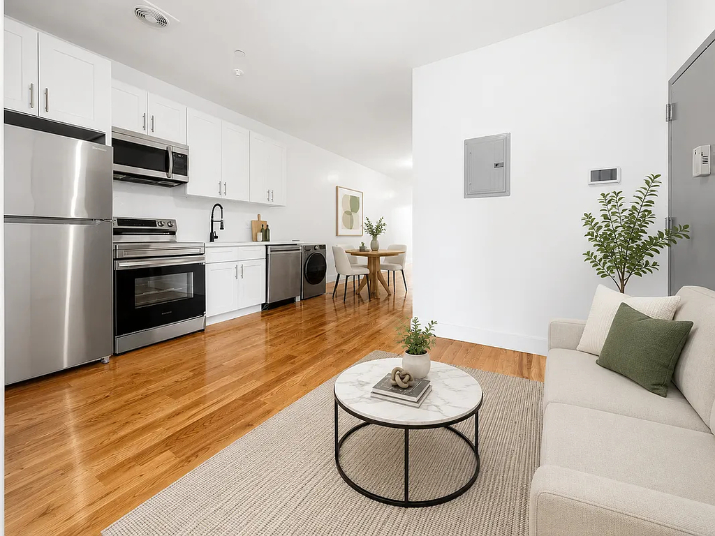 1010 Gates Avenue - Photo 1