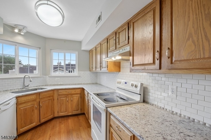 8 Bentley Court - Photo 18
