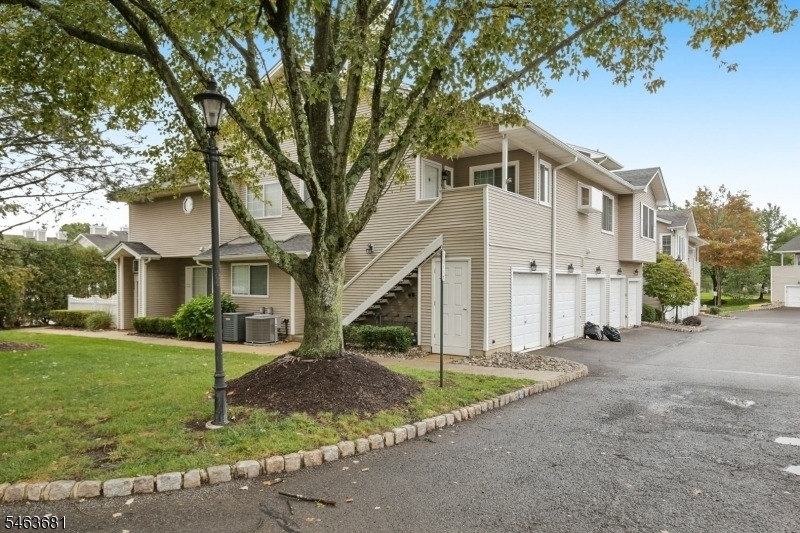 8 Bentley Court - Photo 3