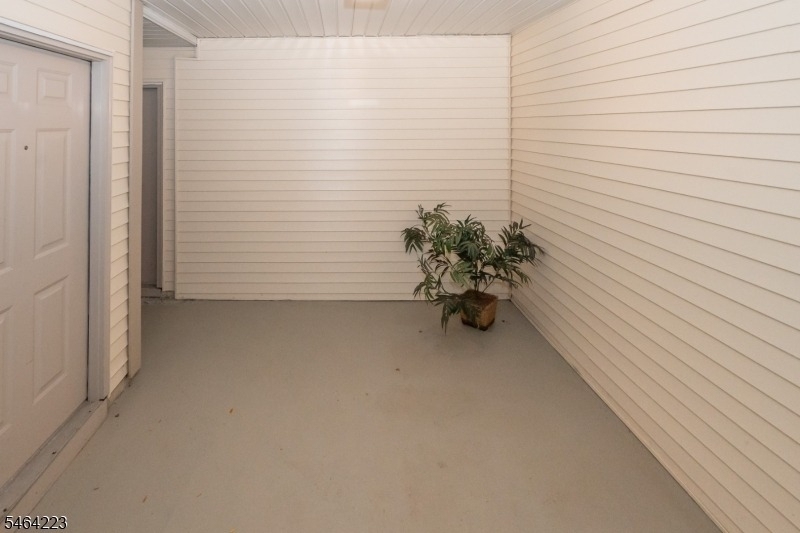 172 Potomac Dr - Photo 2