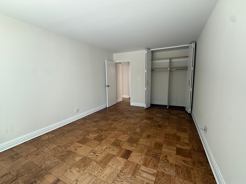 400 East 71st Street - Photo 5