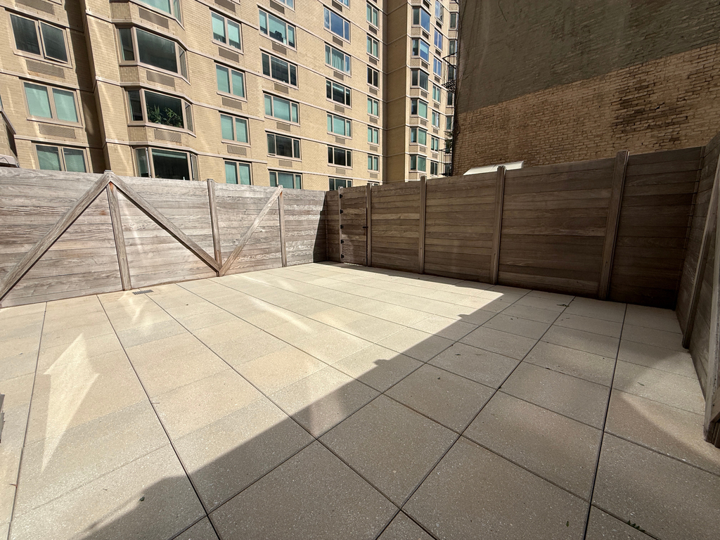 400 East 71st Street - Photo 11