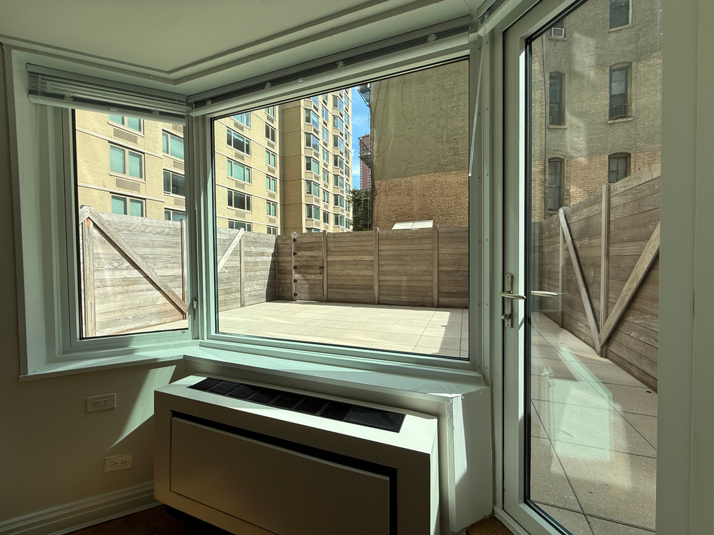400 East 71st Street - Photo 10