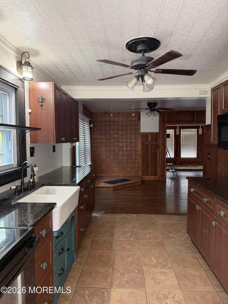614 Bay Boulevard - Photo 2