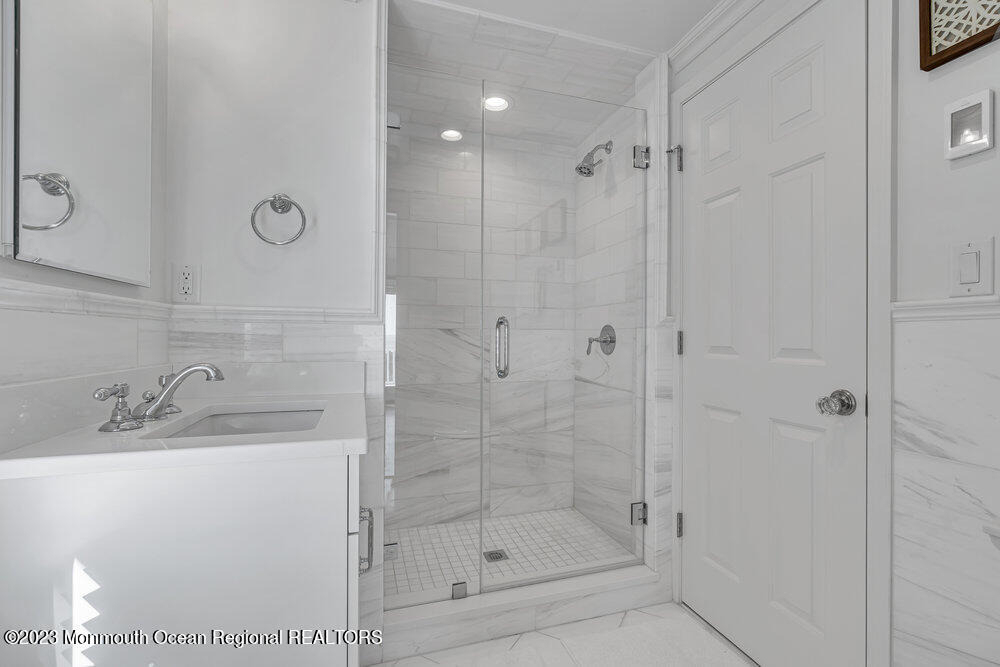 1609 Ocean Avenue N - Photo 21