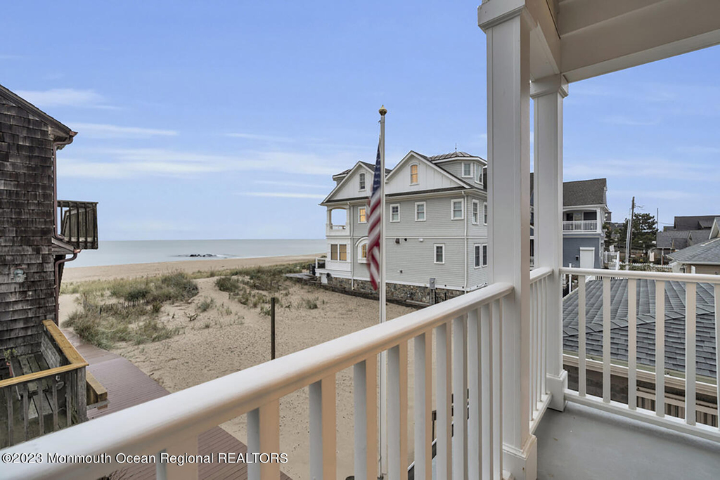 28 1st Avenue - Photo 0