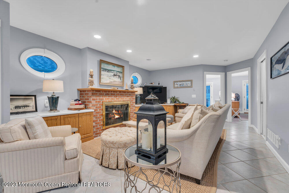 28 1st Avenue - Photo 7