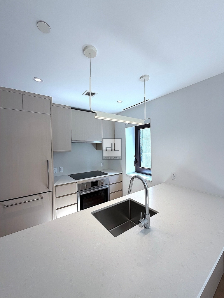 East 50 Street - Photo 1